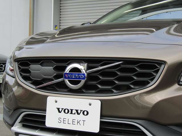ボルボ Ｖ６０クロスカントリー Ｄ４ ＳＥ ディーゼルターボ H29年 (関東) 99