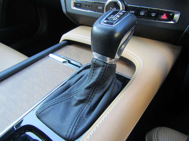 ボルボ Ｖ９０クロスカントリー Ｔ６ ＡＷＤ サマム ４ＷＤ H29年 (関東) 99