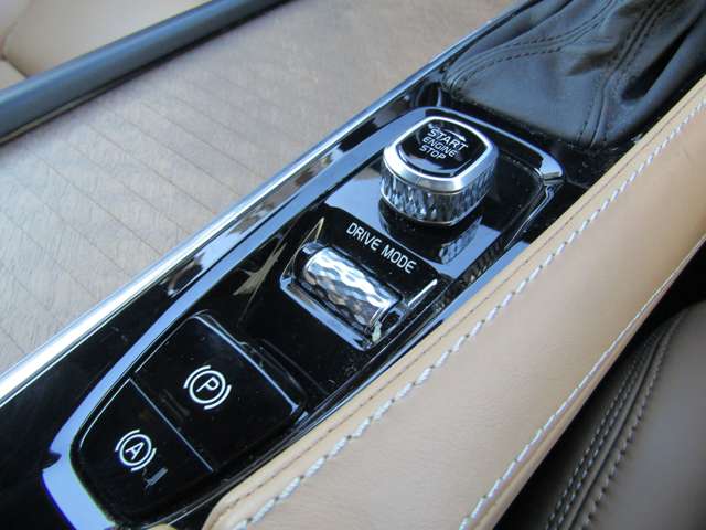 ボルボ Ｖ９０クロスカントリー Ｔ６ ＡＷＤ サマム ４ＷＤ H29年 (関東) 99