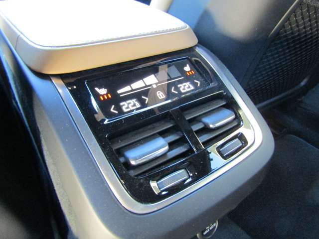 ボルボ Ｖ９０クロスカントリー Ｔ６ ＡＷＤ サマム ４ＷＤ H29年 (関東) 99