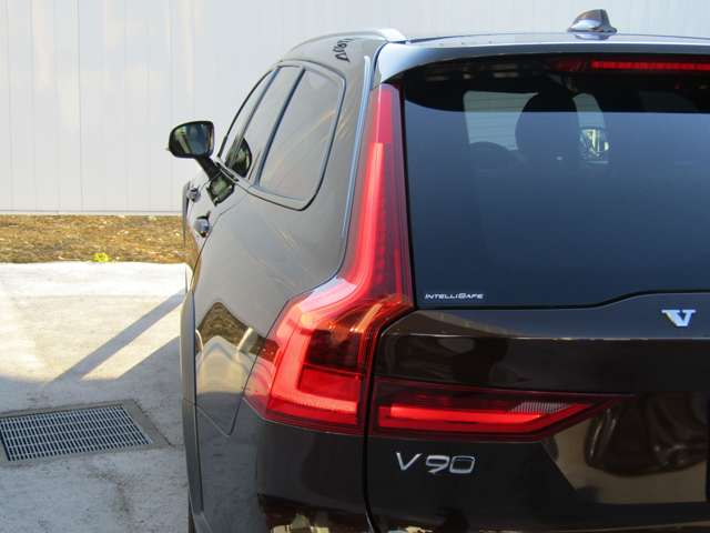ボルボ Ｖ９０クロスカントリー Ｔ６ ＡＷＤ サマム ４ＷＤ H29年 (関東) 99