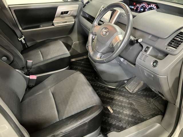 トヨタ ヴォクシー ２．０ ＺＳ ４ＷＤ H20年 (北海道) 99