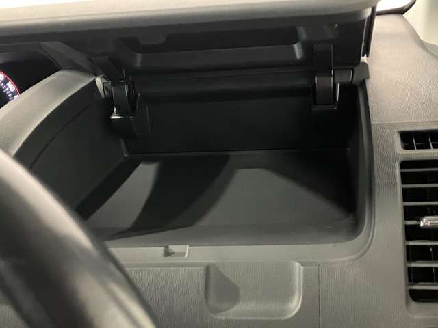 トヨタ ヴォクシー ２．０ ＺＳ ４ＷＤ H20年 (北海道) 99