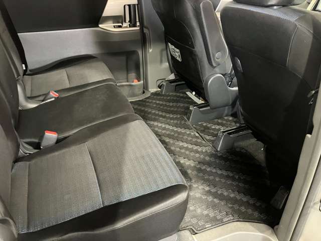 トヨタ ヴォクシー ２．０ ＺＳ ４ＷＤ H20年 (北海道) 99