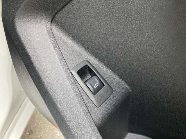 ＢＭＷ １シリーズ １１８Ｄ プレイ エディション ジョイ プラス ディーゼルターボ R3年 (近畿) 99