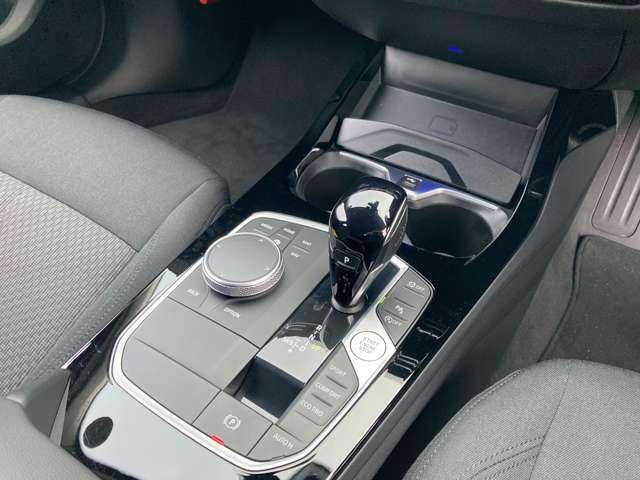 ＢＭＷ １シリーズ １１８Ｄ プレイ エディション ジョイ プラス ディーゼルターボ R3年 (近畿) 99