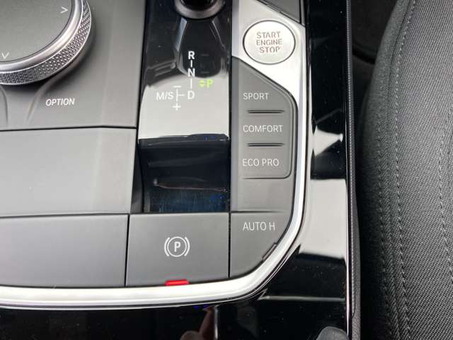 ＢＭＷ １シリーズ １１８Ｄ プレイ エディション ジョイ プラス ディーゼルターボ R3年 (近畿) 99