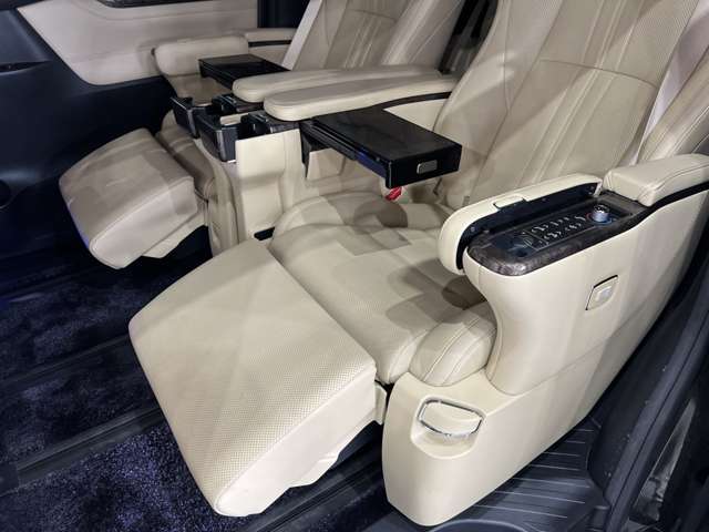 トヨタ アルファード ３．５ エグゼクティブ ラウンジ Ｓ ４ＷＤ R2年 (関東) 99