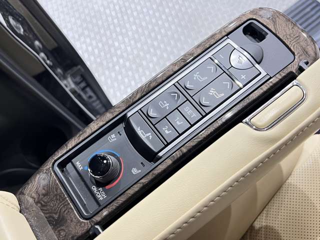 トヨタ アルファード ３．５ エグゼクティブ ラウンジ Ｓ ４ＷＤ R2年 (関東) 99