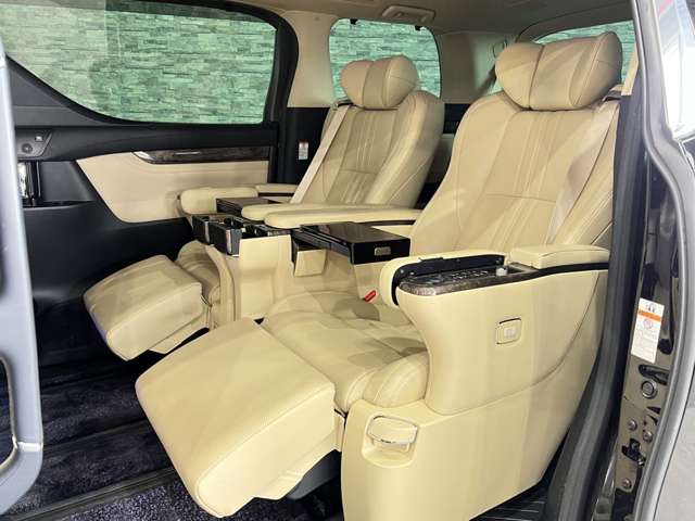トヨタ アルファード ３．５ エグゼクティブ ラウンジ Ｓ ４ＷＤ R2年 (関東) 99