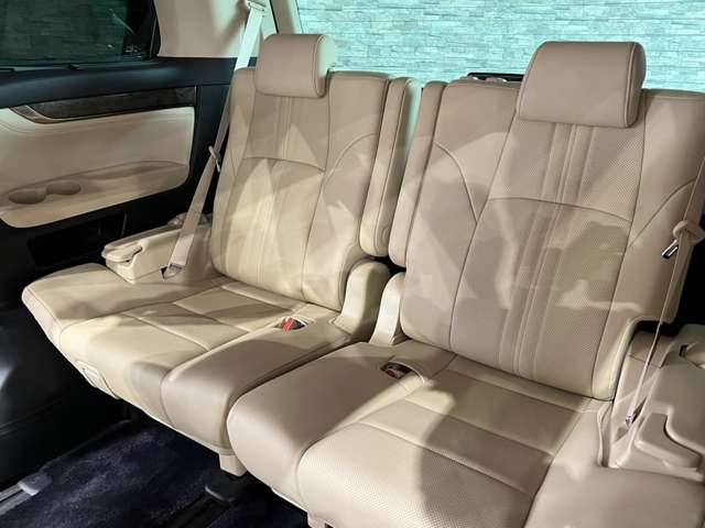 トヨタ アルファード ３．５ エグゼクティブ ラウンジ Ｓ ４ＷＤ R2年 (関東) 99