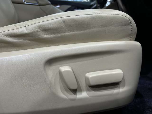 トヨタ ヴェルファイア ３．５ エグゼクティブラウンジ ４ＷＤ H29年 (関東) 99