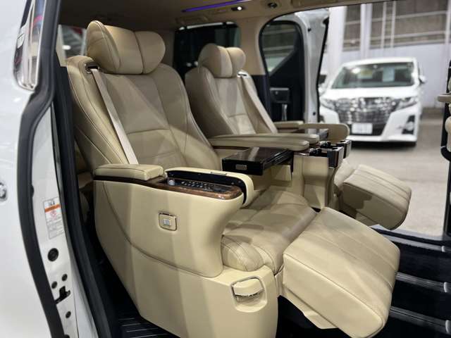 トヨタ ヴェルファイア ３．５ エグゼクティブラウンジ ４ＷＤ H29年 (関東) 99