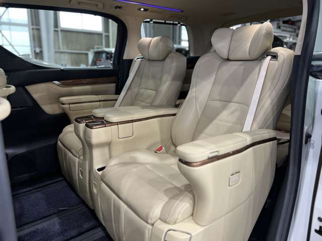 トヨタ ヴェルファイア ３．５ エグゼクティブラウンジ ４ＷＤ H29年 (関東) 99