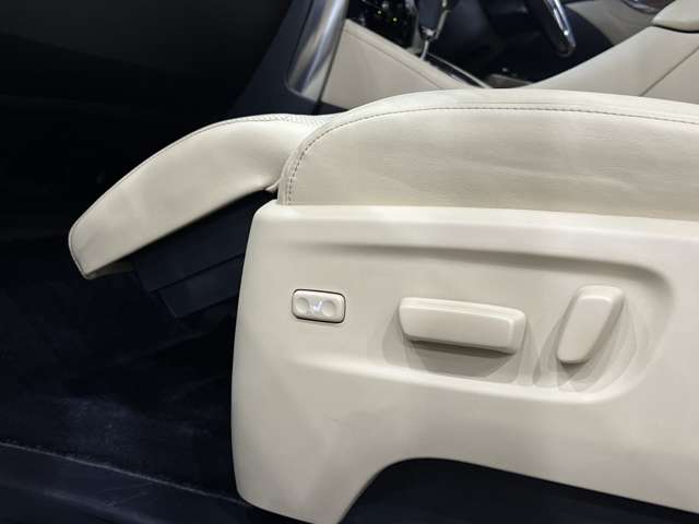 トヨタ ヴェルファイア ３．５ エグゼクティブラウンジ ４ＷＤ H29年 (関東) 99