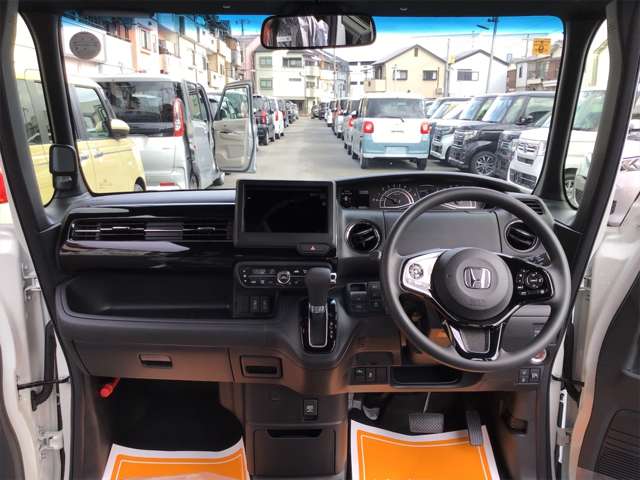 ホンダ Ｎ　ＢＯＸ カスタム ６６０ Ｌ R5年 (近畿) 99