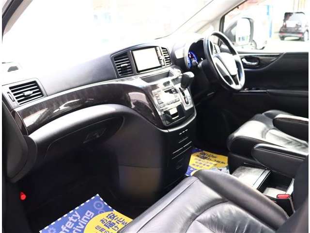 日産 エルグランド ２．５ ライダー H23年 (関東) 99