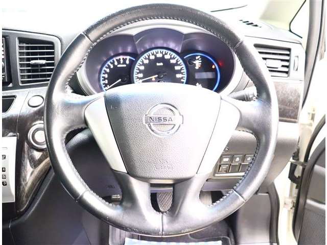 日産 エルグランド ２．５ ライダー H23年 (関東) 99