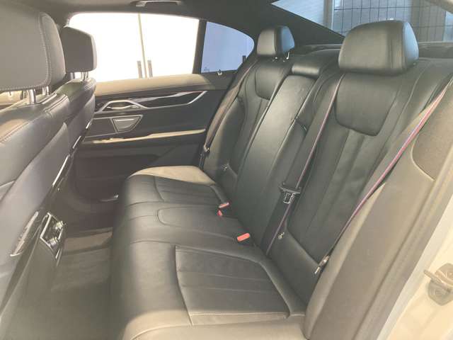 ＢＭＷ ７シリーズ ７４０Ｄ Ｘドライブ Ｍスポーツ ディーゼルターボ ４ＷＤ R3年 (近畿) 99