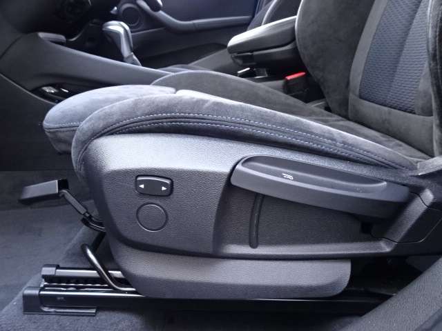 ＢＭＷ Ｘ１ Ｘドライブ １８Ｄ Ｍスポーツ ４ＷＤ H29年 (近畿) 99