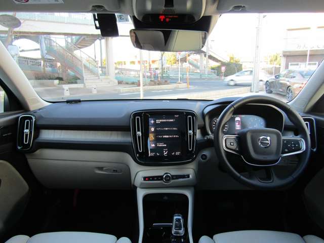 ボルボ ＸＣ４０ Ｂ４ ＡＷＤ インスクリプション ４ＷＤ R3年 (関東) 99