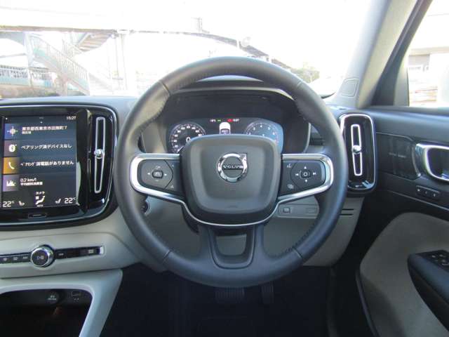 ボルボ ＸＣ４０ Ｂ４ ＡＷＤ インスクリプション ４ＷＤ R3年 (関東) 99