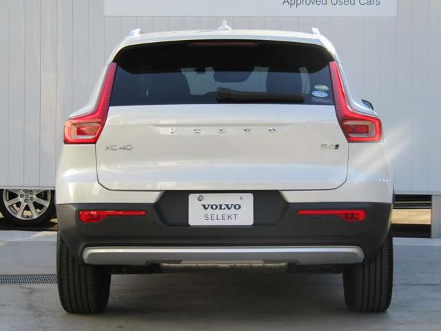 ボルボ ＸＣ４０ Ｂ４ ＡＷＤ インスクリプション ４ＷＤ R3年 (関東) 99