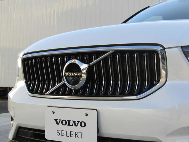 ボルボ ＸＣ４０ Ｂ４ ＡＷＤ インスクリプション ４ＷＤ R3年 (関東) 99