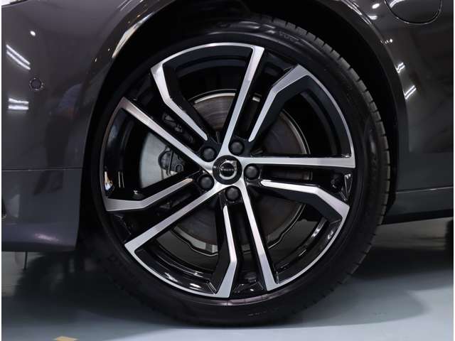 ボルボ Ｓ９０ リチャージ アルティメット Ｔ８ ＡＷＤ プラグイン ハイブリッド ４ＷＤ R5年 (関東) 99