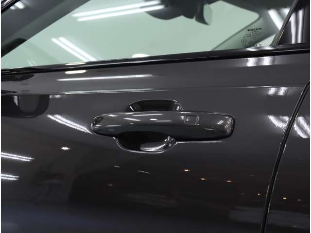 ボルボ Ｓ９０ リチャージ アルティメット Ｔ８ ＡＷＤ プラグイン ハイブリッド ４ＷＤ R5年 (関東) 99