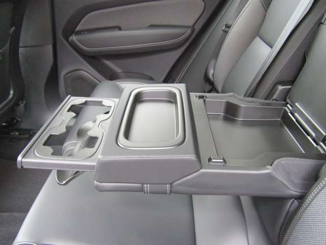 ボルボ ＸＣ６０ Ｂ６ ＡＷＤ Ｒデザイン ４ＷＤ R4年 (関東) 99