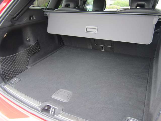 ボルボ ＸＣ６０ Ｂ６ ＡＷＤ Ｒデザイン ４ＷＤ R4年 (関東) 99