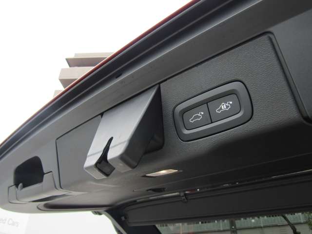 ボルボ ＸＣ６０ Ｂ６ ＡＷＤ Ｒデザイン ４ＷＤ R4年 (関東) 99