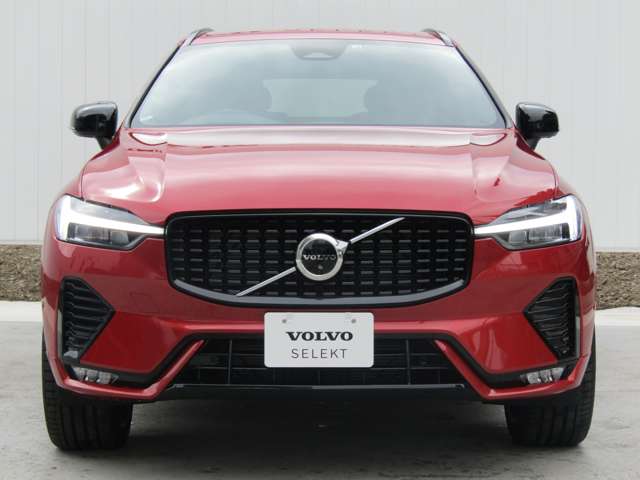 ボルボ ＸＣ６０ Ｂ６ ＡＷＤ Ｒデザイン ４ＷＤ R4年 (関東) 99