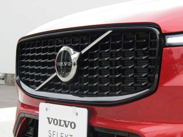 ボルボ ＸＣ６０ Ｂ６ ＡＷＤ Ｒデザイン ４ＷＤ R4年 (関東) 99