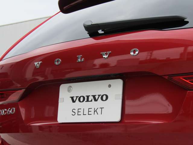 ボルボ ＸＣ６０ Ｂ６ ＡＷＤ Ｒデザイン ４ＷＤ R4年 (関東) 99