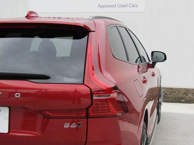 ボルボ ＸＣ６０ Ｂ６ ＡＷＤ Ｒデザイン ４ＷＤ R4年 (関東) 99