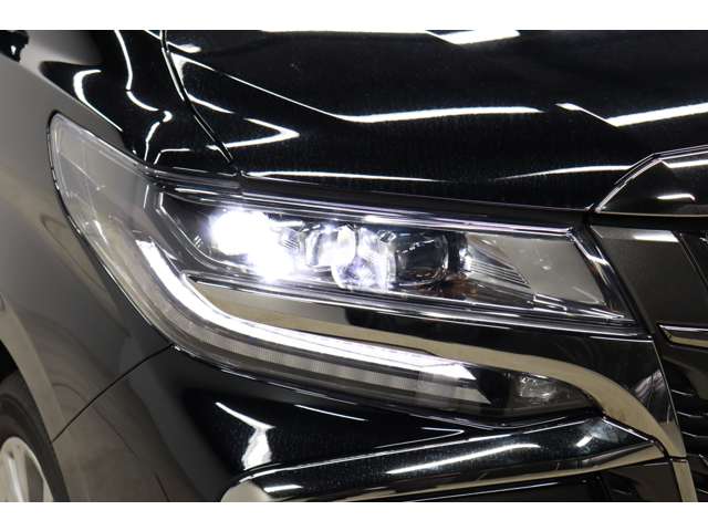 トヨタ アルファード ２．５ Ｓ タイプゴールドＩＩＩ R4年 (東海) 99