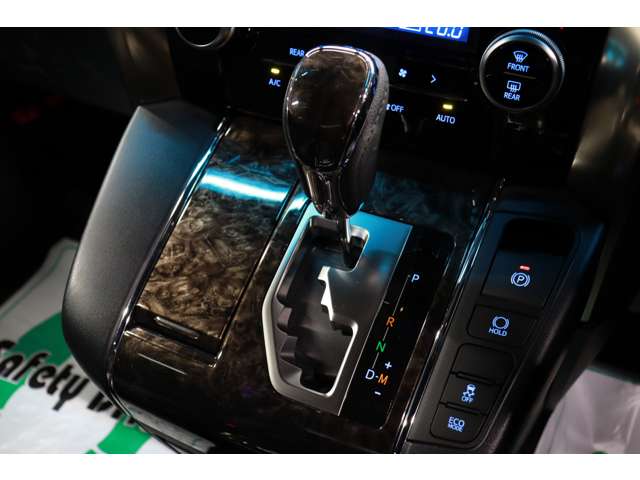 トヨタ アルファード ２．５ Ｓ タイプゴールドＩＩＩ R4年 (東海) 99