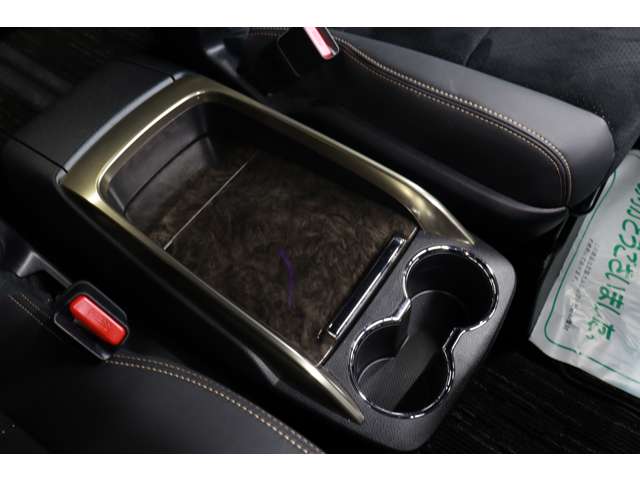 トヨタ アルファード ２．５ Ｓ タイプゴールドＩＩＩ R4年 (東海) 99