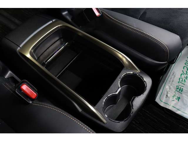 トヨタ アルファード ２．５ Ｓ タイプゴールドＩＩＩ R4年 (東海) 99