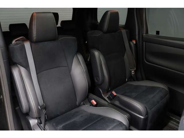 トヨタ アルファード ２．５ Ｓ タイプゴールドＩＩＩ R4年 (東海) 99