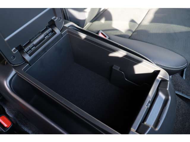 トヨタ ハイエースバン ２．８ スーパーＧＬ ダークプライムＩＩ ロングボディ ディーゼルターボ R4年 (東海) 99