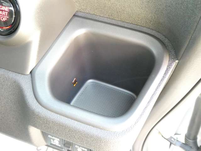 ホンダ Ｎ　ＢＯＸ カスタム ６６０ ターボ R5年 (関東) 99