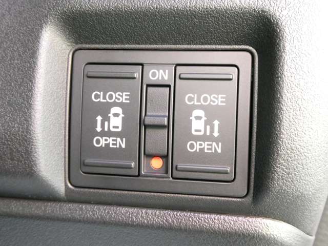 ホンダ Ｎ　ＢＯＸ カスタム ６６０ ターボ R5年 (関東) 99