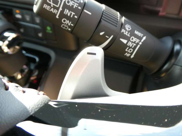 ホンダ Ｎ　ＢＯＸ カスタム ６６０ ターボ R5年 (関東) 99