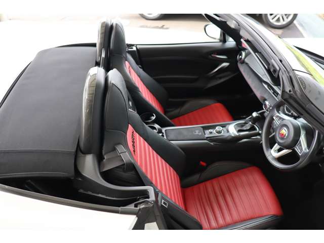 アバルト １２４　スパイダー １．４ H29年 (近畿) 99