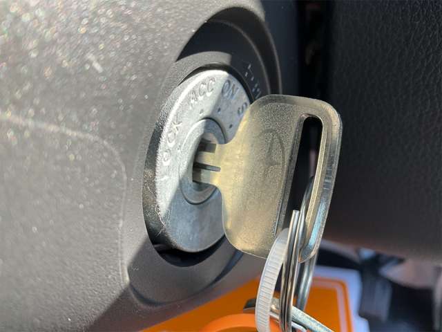 スバル サンバートラック ６６０ ＴＢ 三方開 R6年 (近畿) 99