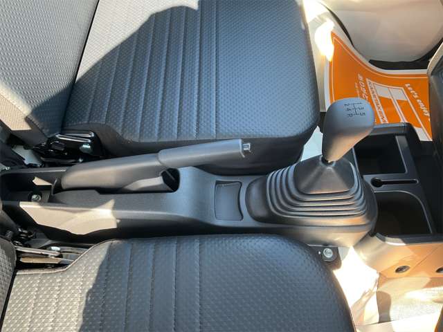 スバル サンバートラック ６６０ ＴＢ 三方開 R6年 (近畿) 99