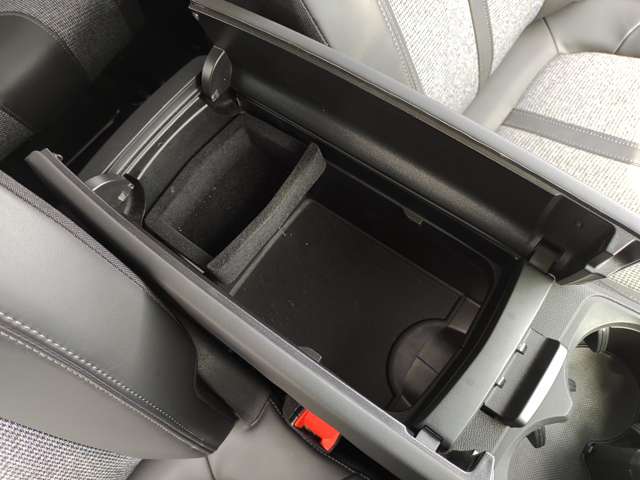 プジョー ５００８ アリュール H30年 (東北) 99